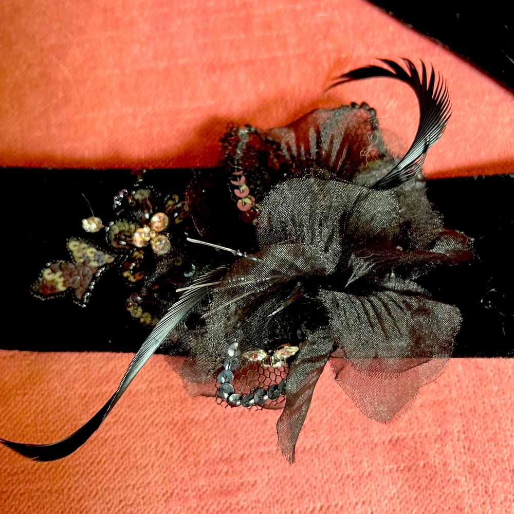 BelAire Bridal Black velvet belt/sash with silk floral appliqué size large